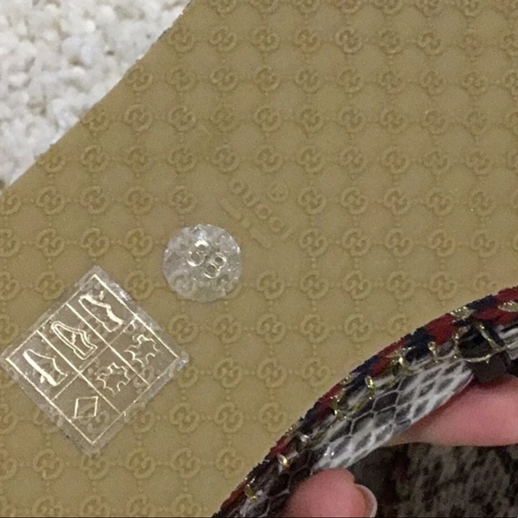 Authentic Gucci Snakeskin Espadrilles. - Picture 3 of 5